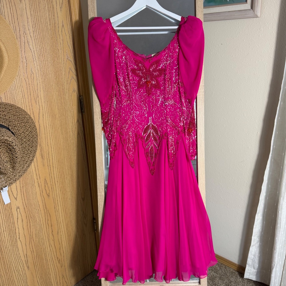 Vintage Alyce Designs Fuchsia Pink Silk Beaded Evening Dress Size 8 Puff Sleeve